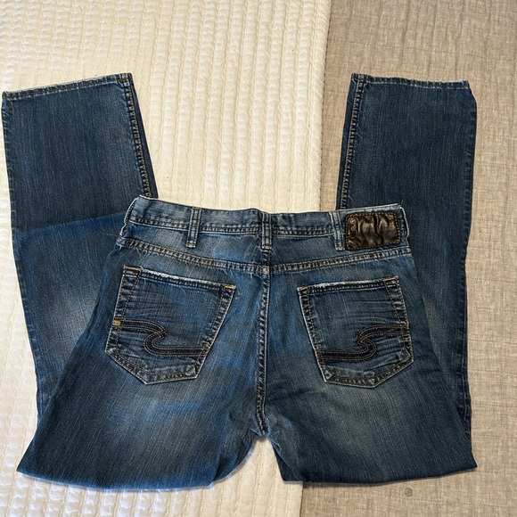 Silver Jeans Grayson Heritage with Classic Fading - Picture 3 of 6